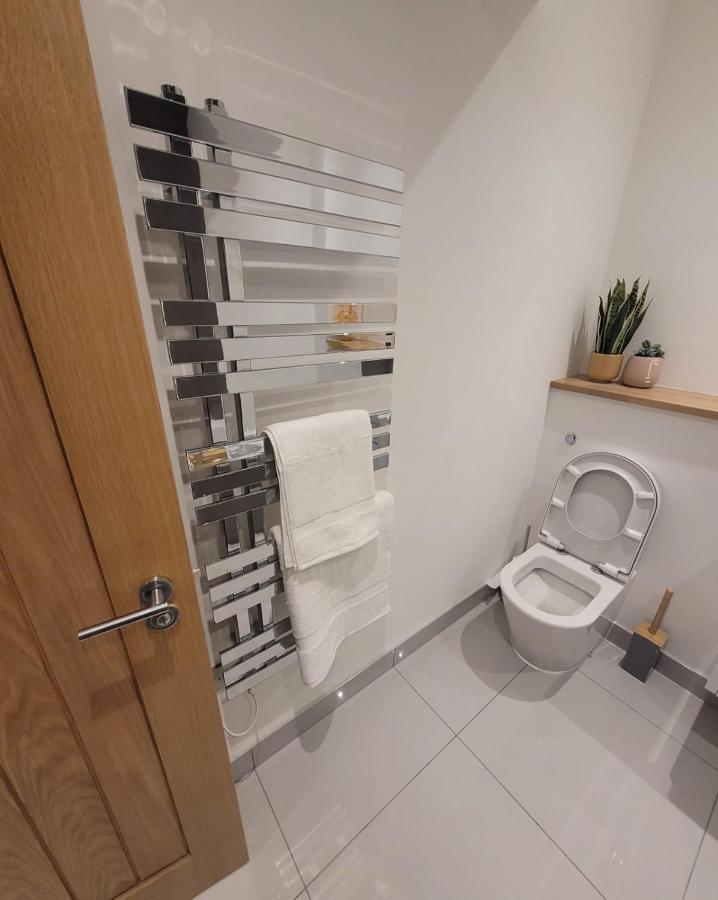 Luxury 1 Bed Apartment In The Centre Of Rochester Rochester  Bagian luar foto