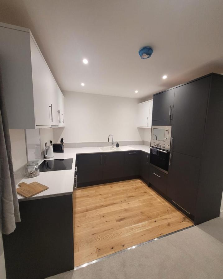 Luxury 1 Bed Apartment In The Centre Of Rochester Rochester  Bagian luar foto